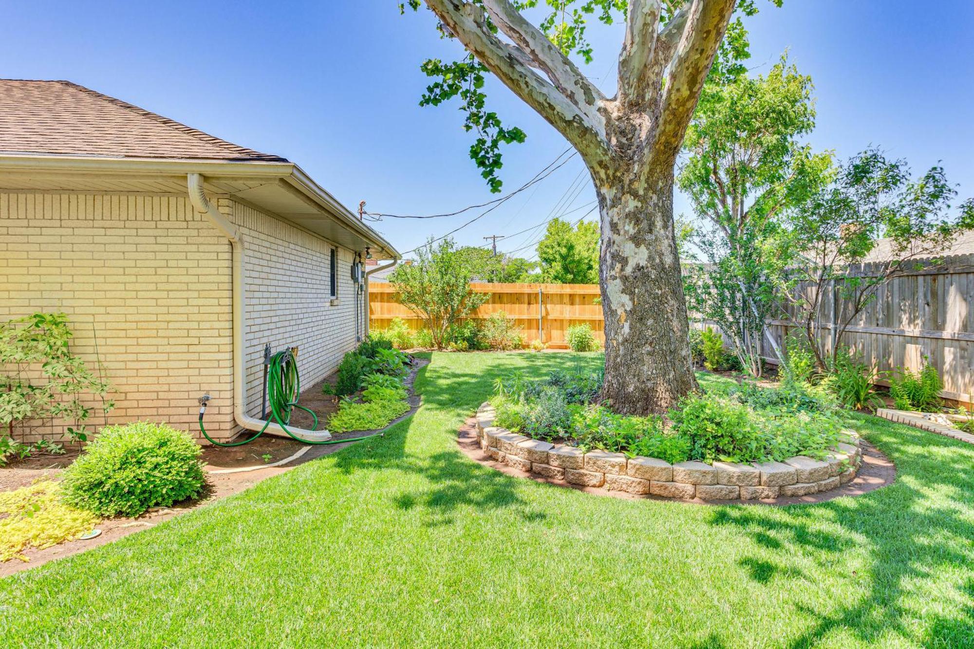 Charming Oklahoma City Home About 11 Mi To Downtown! Exterior photo