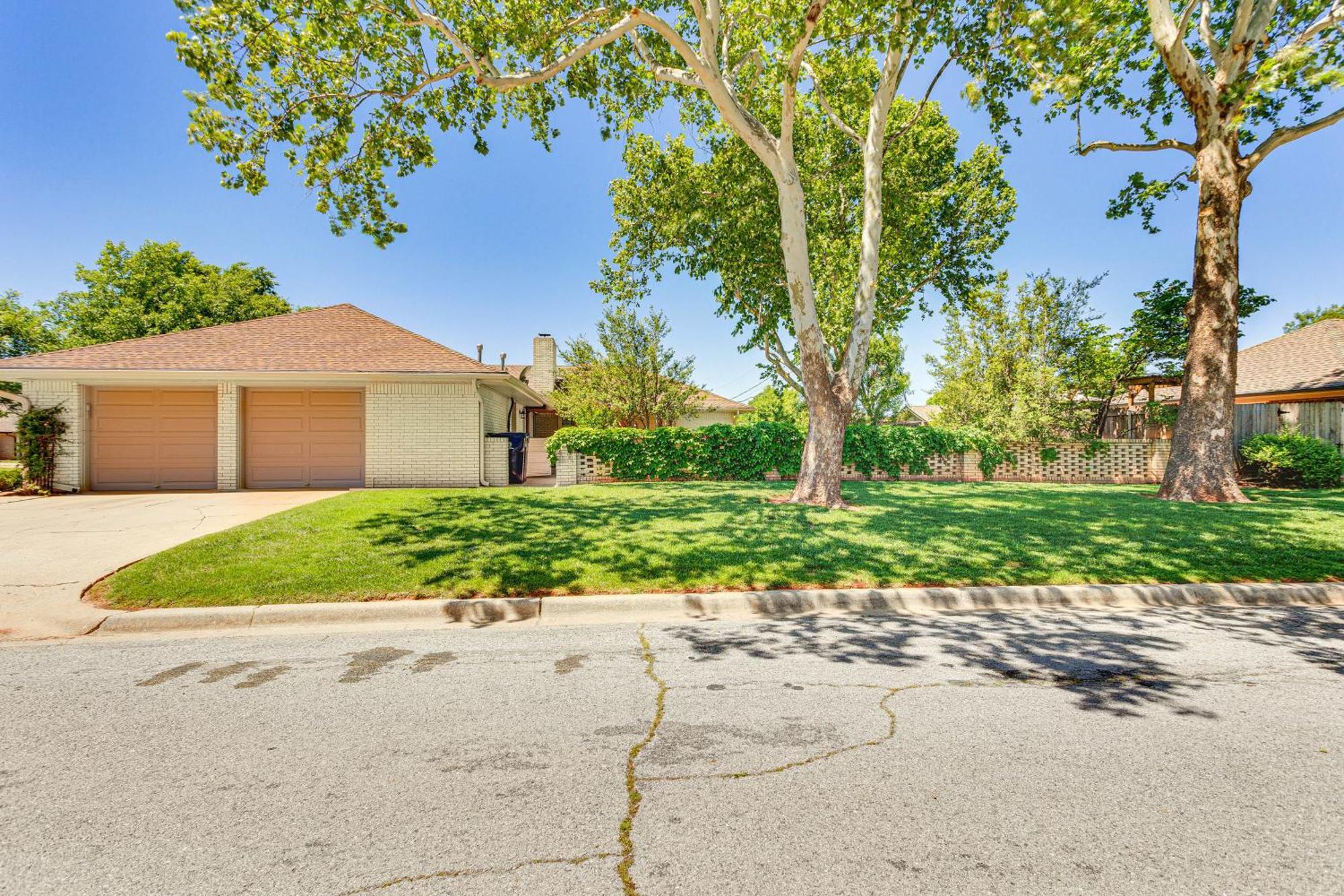 Charming Oklahoma City Home About 11 Mi To Downtown! Exterior photo