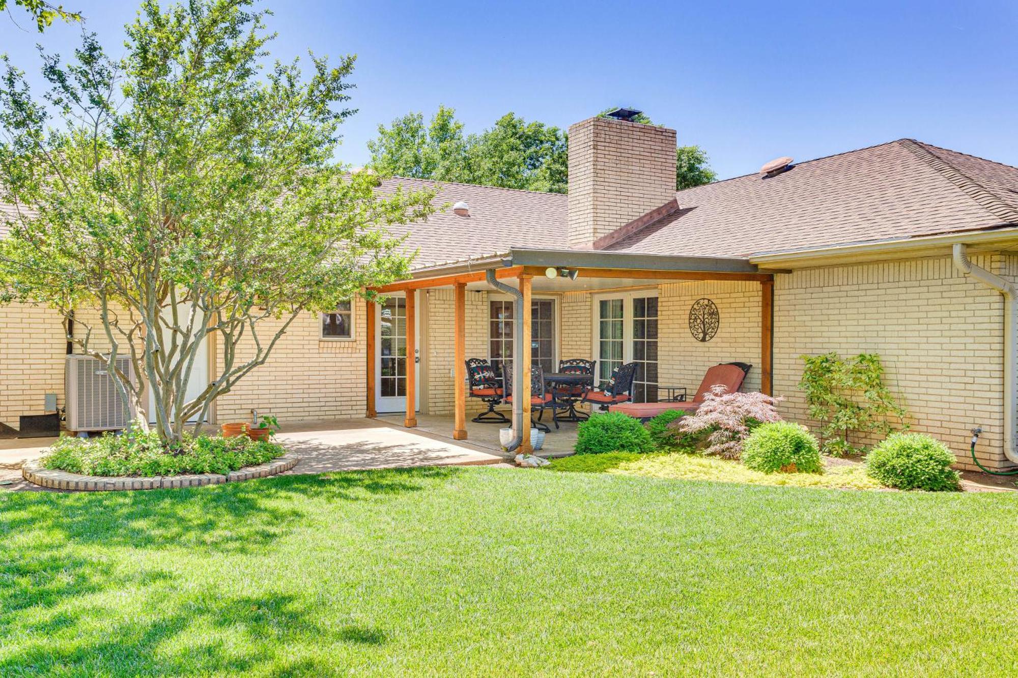 Charming Oklahoma City Home About 11 Mi To Downtown! Exterior photo